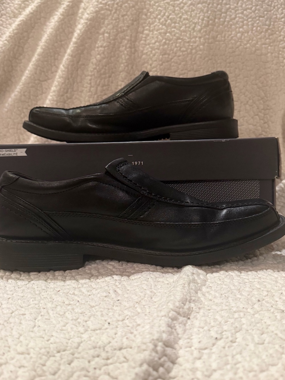Rockport Men's Black Leather Slip-On Loafers Men's Size 9.5